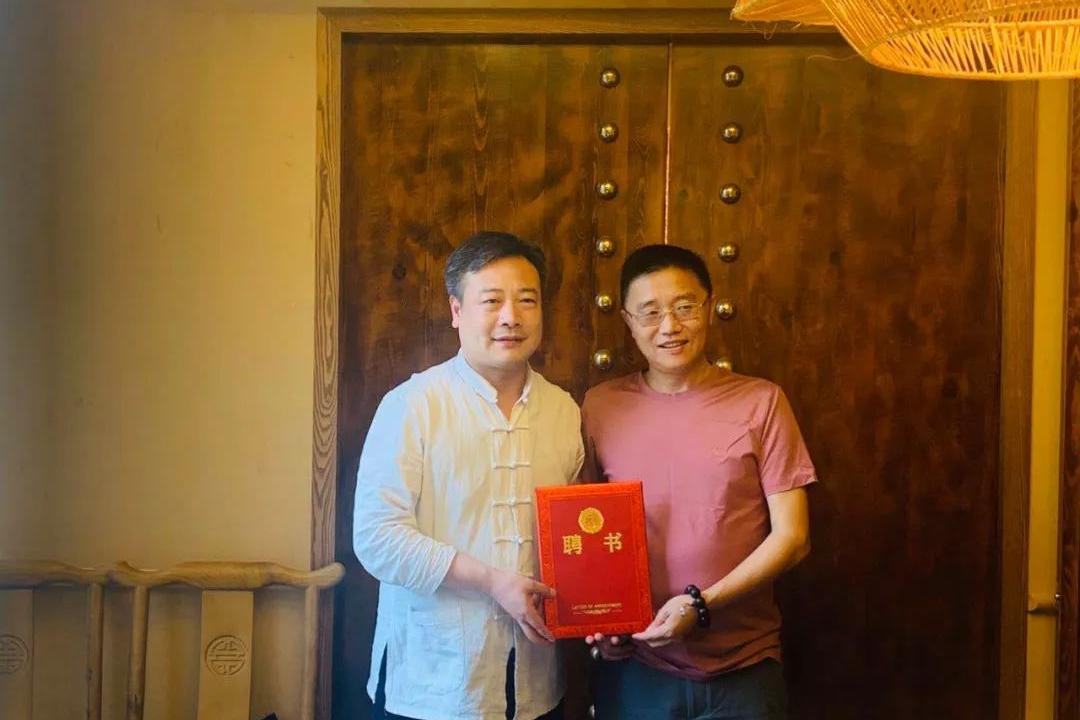 《行走的中国》聘请殷海雄为栏目顾问,指导栏目的建设与发展