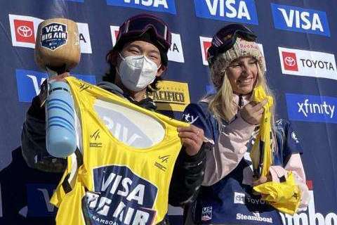 苏翊鸣创造历史 滑雪大跳台世界杯夺冠