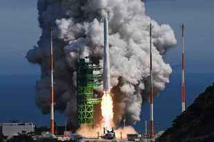 韩国首枚国产火箭发射成功的曲折之路