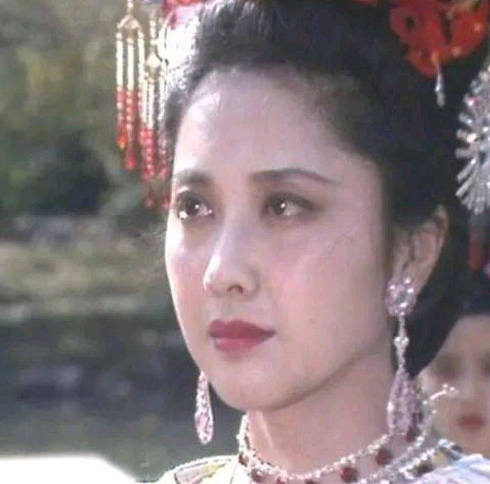 34年了,10张图再睹86版女儿国国王绝世容颜,徐少华:不