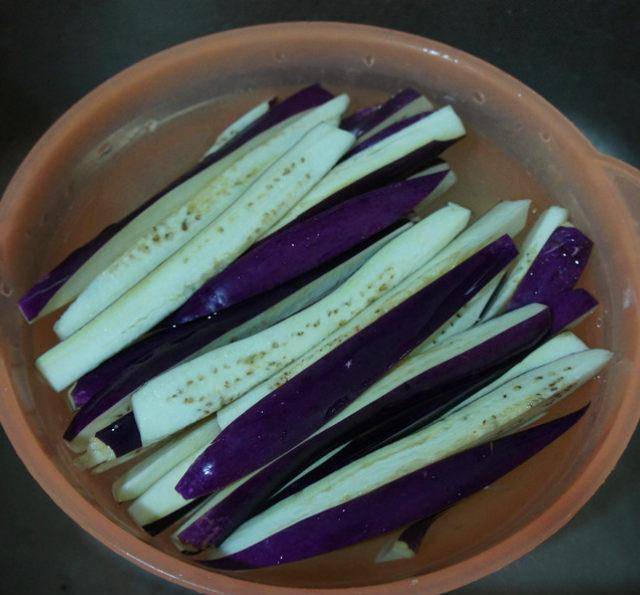 茄子怎么去味道 198ad118091140429a550bd4a7e59e27.jpeg