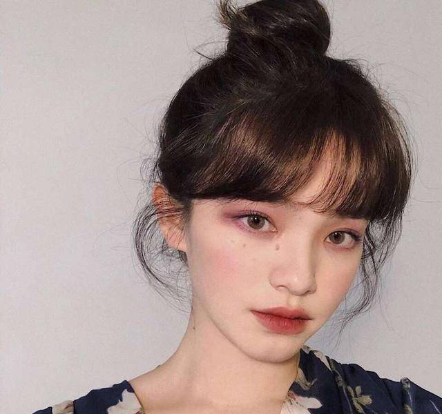 怎么看自己属于什么脸型女 1dab238c1b79497c99fb4b910a237947.jpeg