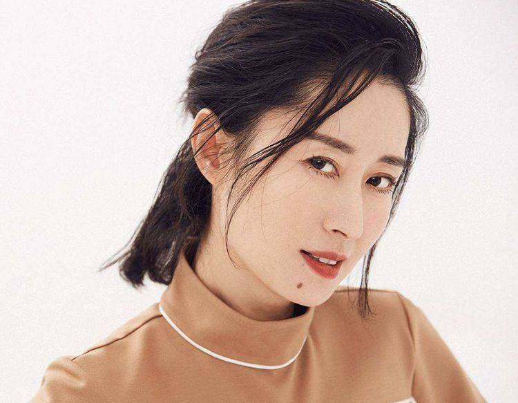 30到40岁的女演员,30岁到40岁女演员 盘点8位年过四十的女明星:刘涛大s仍有少女感,蒋勤勤恍若冻龄