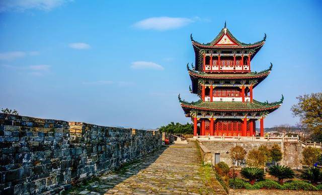原创江西被忽略的古建筑,是赣州古城象征,游客:另外一个黄鹤楼而已