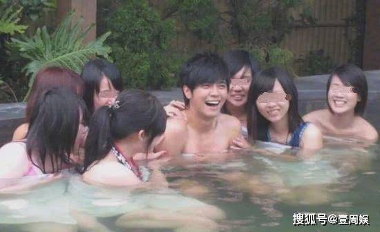 罗志祥跟女粉丝泡温泉的照片曝光,没想到他的女人缘这么好!