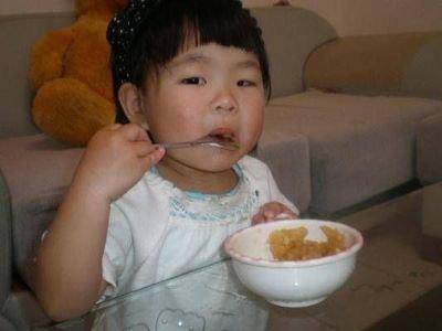宝宝：伤脾胃又积食，难怪孩子不长个宝宝求放过！这3种辅食别再喂了