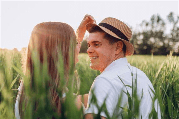 婚姻生活一地鸡毛 8370808c62ac46328d102297dc4ca481.png