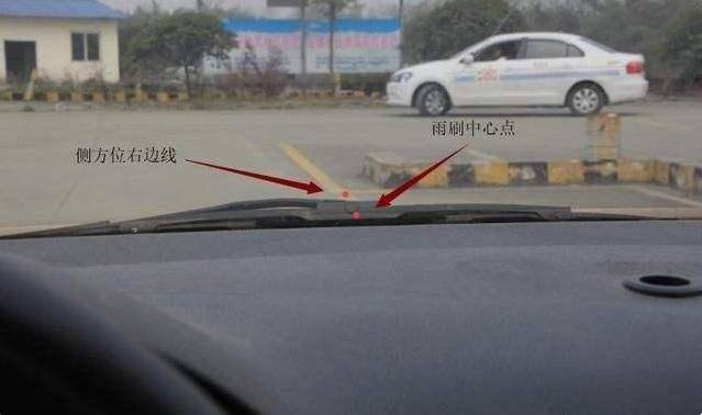 多节式雨刮器 925177dba6e54e8ba8edbc51935feb9c.jpeg