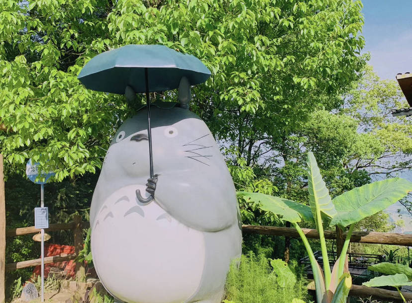 藏在重庆南山的奇妙花园，误入宫崎骏的漫画，在沉睡森林苏醒_龙猫