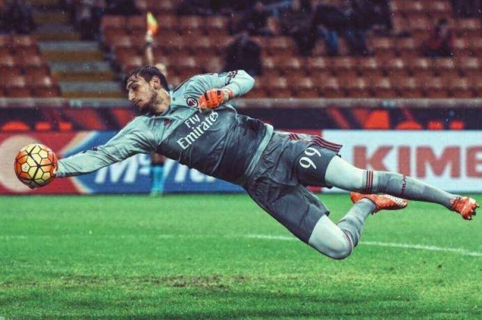 守门员排行榜_俱乐部门将数量排行榜:巴黎坐拥8名门将,总身价高达一亿欧元!