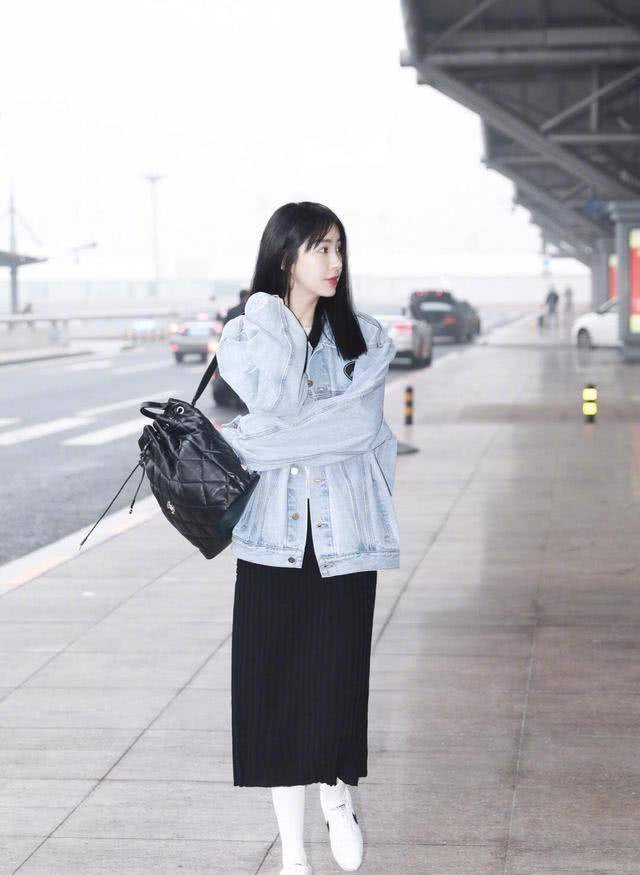 2e676ec2fd8d45a3808d77f153642353.jpeg