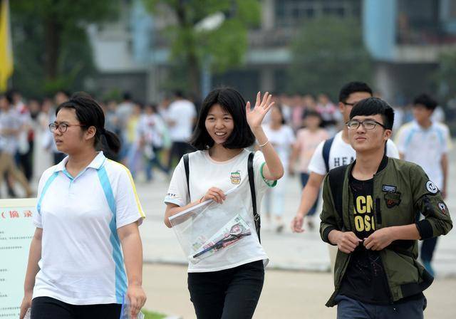 原创为什么农村大学生比城市大学生更爱考公务员？