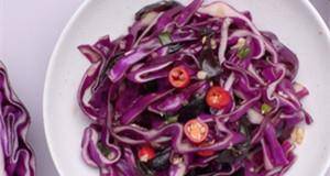 紫甘蓝怎么吃最方便简单 70d13f4b6fc849b9a6a89e2b6394f637.jpeg