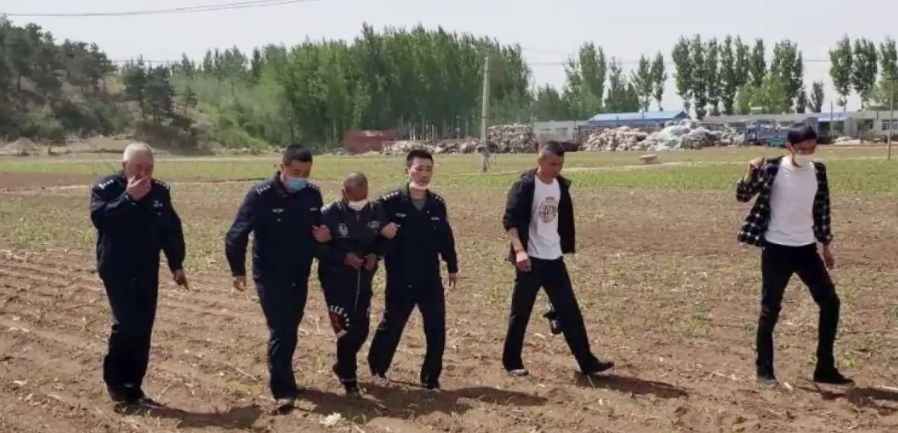 辽宁省锦州市一工地工人被朝阳警方带走,其所作所为令人脊背发凉