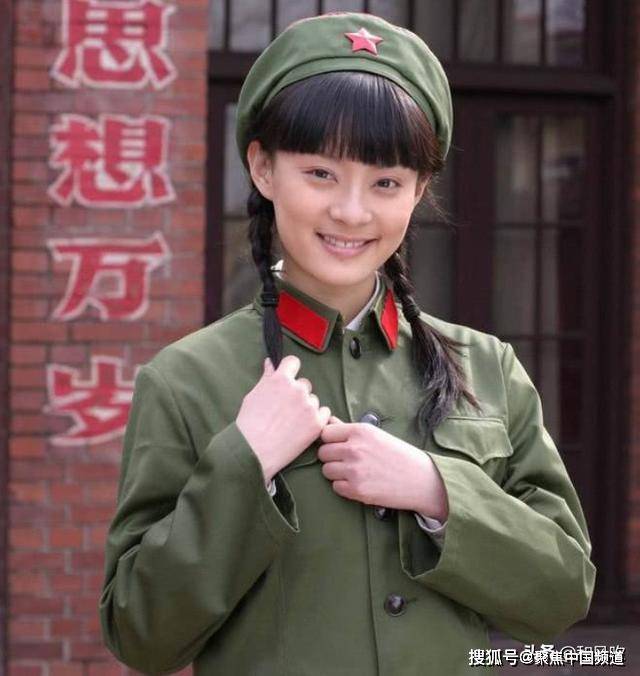 孙俪人很漂亮,书法也有功力,书协大佬:日后能成书法家