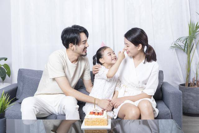 10岁的儿子突然像变了一个人似得？冰心：多给一些耐心,少言语上的冲动教育