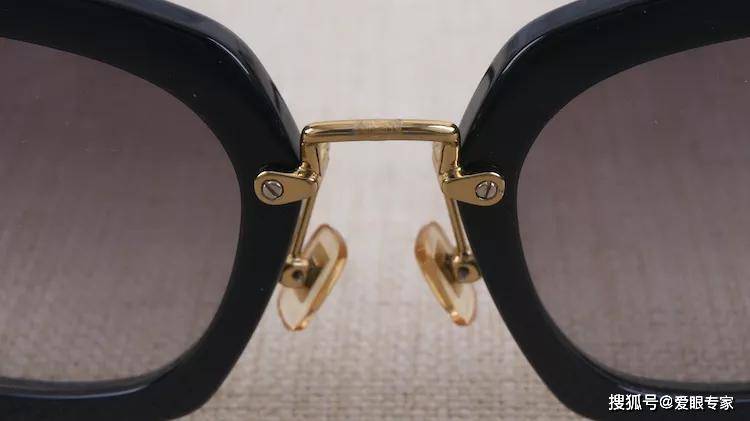 北京|Miu Miu缪缪眼镜介绍，及Miu Miu缪缪眼镜太阳镜的维修修理