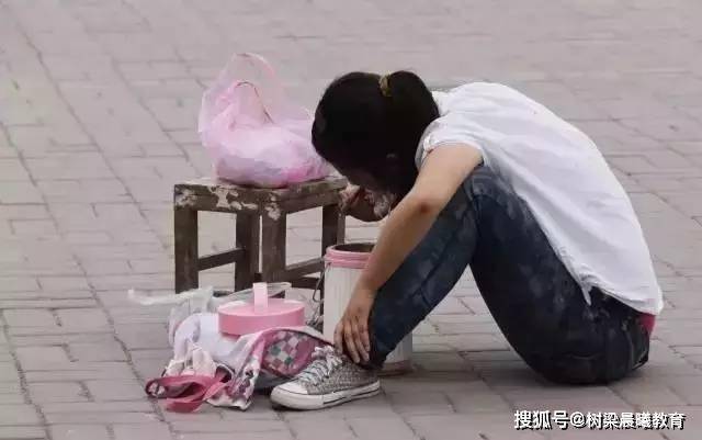 郸城■你读书虽苦,父母更不易“最牛县高”考前校园照让人泪奔:同学