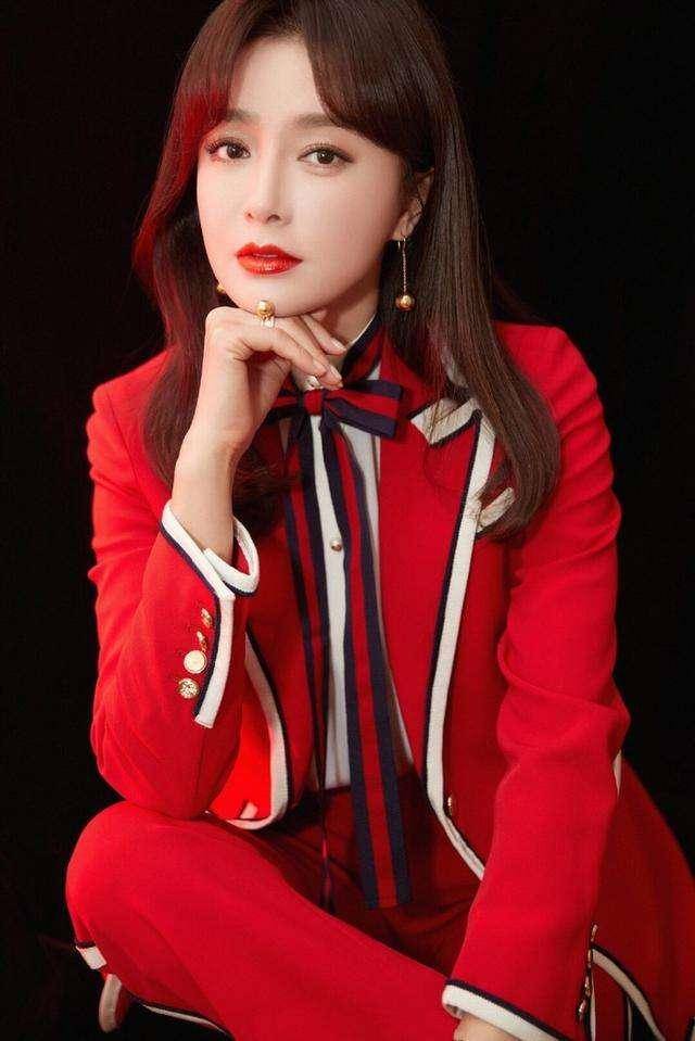 秦岚原创现代李小龙怒斥刘亦菲:想不明白你咋能看上宋承宪 他到底哪里好