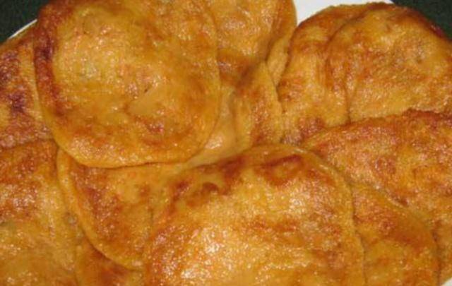 怎样做红薯饼简单又好吃 2436ed164dba4828972478656982a8a3.jpeg