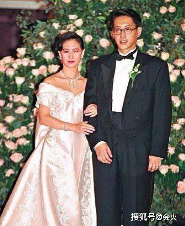 恩爱难掩！李嘉欣与富豪老公许晋亨婚后罕同框