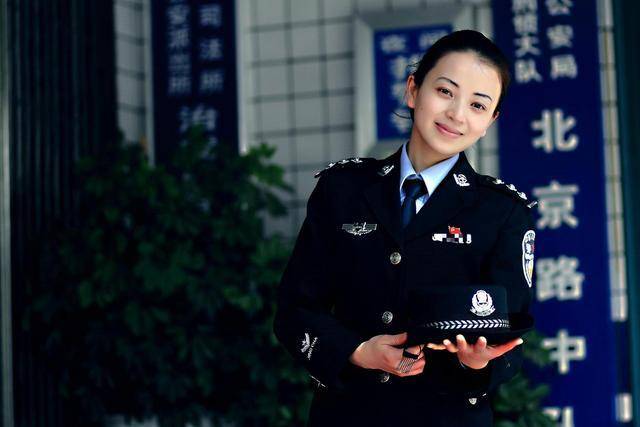 公务员五种制服,你觉得哪种最好看?