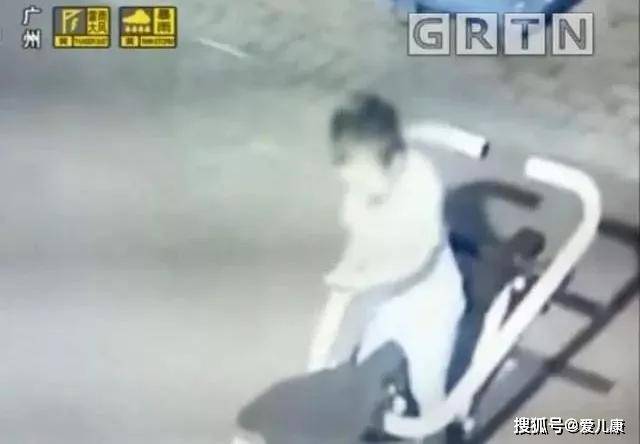[电梯]男宝手指瞬间粉碎！这件伤娃的东西，很多小区都有…夹一下