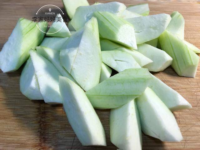 丝瓜配什么炒好吃视频 8aedd6e2c271447796e5d1a4e41490e5.jpeg