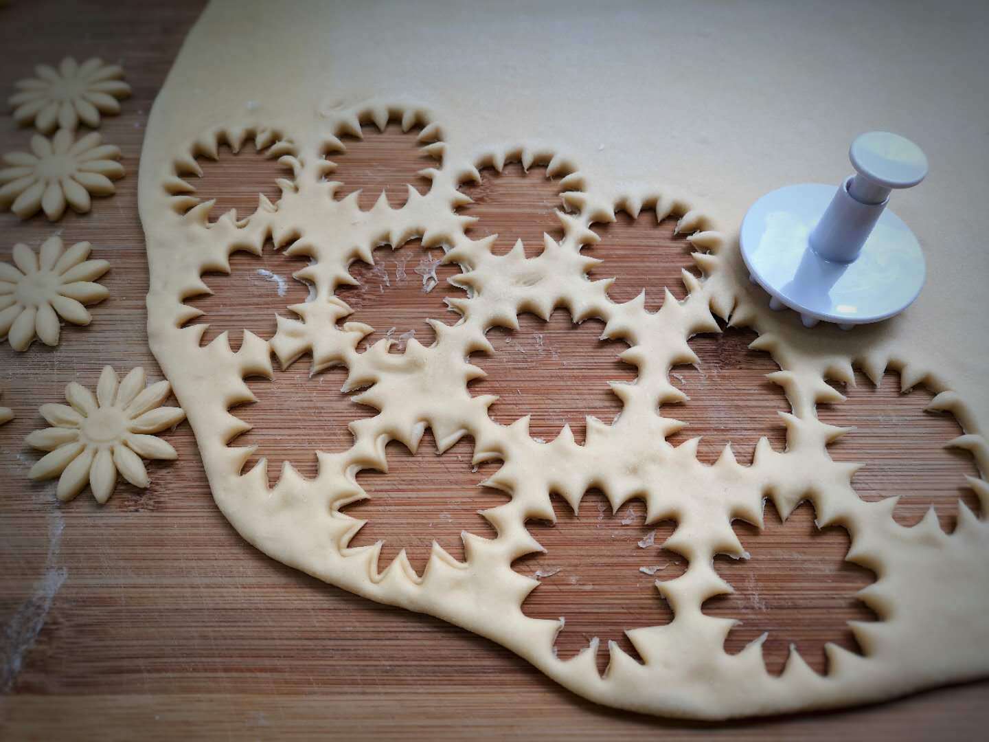 口感|自制健康小零食给孩子，口感松软，一口一个真好吃！儿童节到了