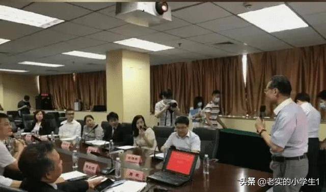 十四人合影站位 516a0fad598f4b79b641d289c514f912.jpeg