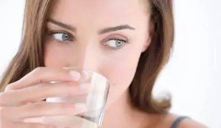 怎么收缩毛孔最快最有效 f91712b35ca34037add215778bde7fa5.jpeg