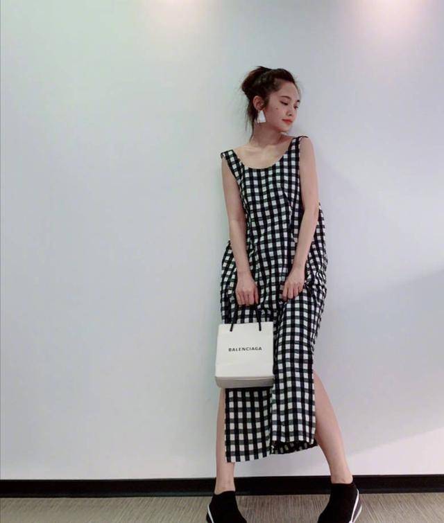 拍照腿型搭配 27115b0f743d419abae7cb8e84d14fb9.jpeg