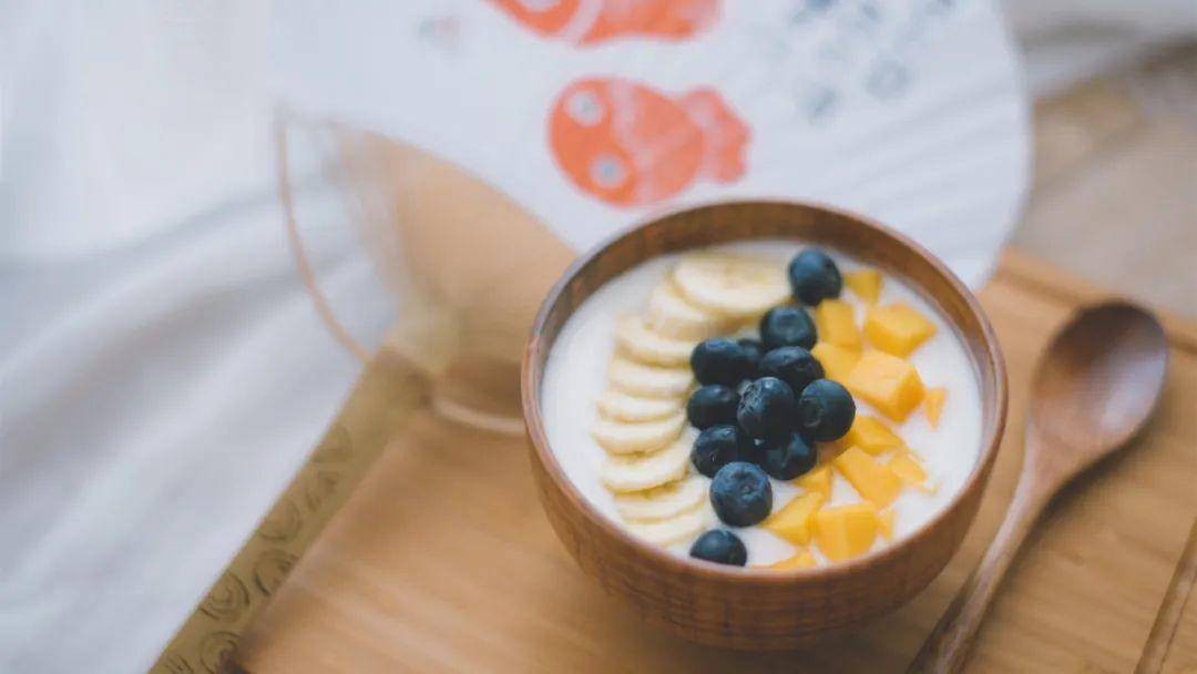 酸奶加什么吃减肥效果好 4ded91e3aa094b80859407294b664978.jpeg