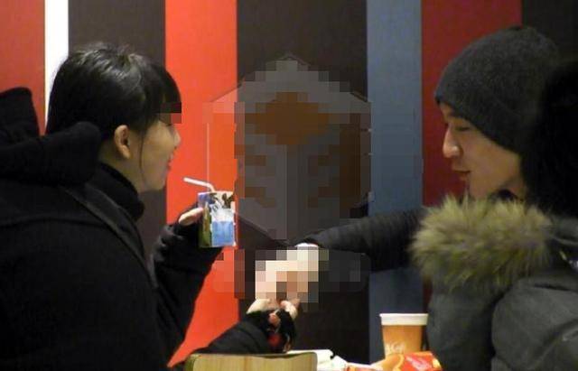 杨丽萍爱徒水月同性婚礼惹关注，她曾力捧的小