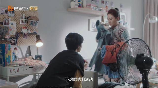 #观点评论#求让她火吧,不买热搜不抄袭