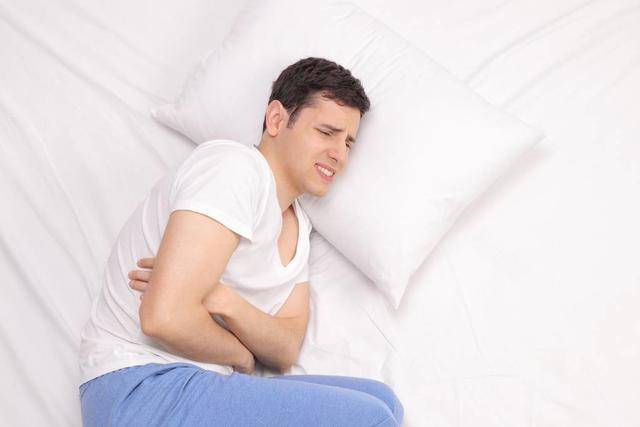 导致男性胃痛的原因有哪些?应该如何护胃?