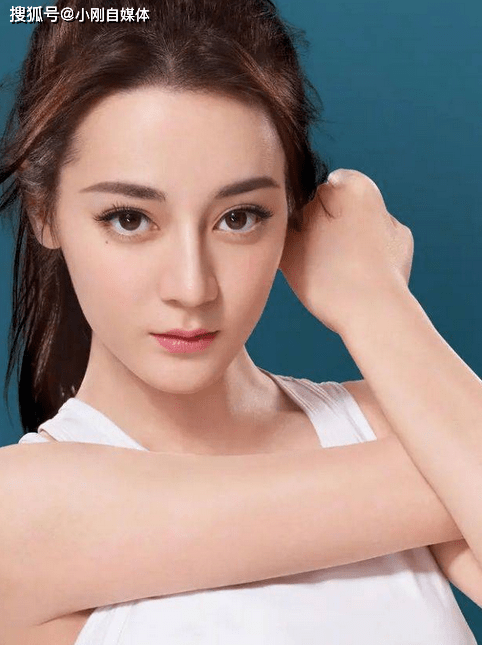 迪丽热巴绝美写真,带你领略异域风情动人心魄的美