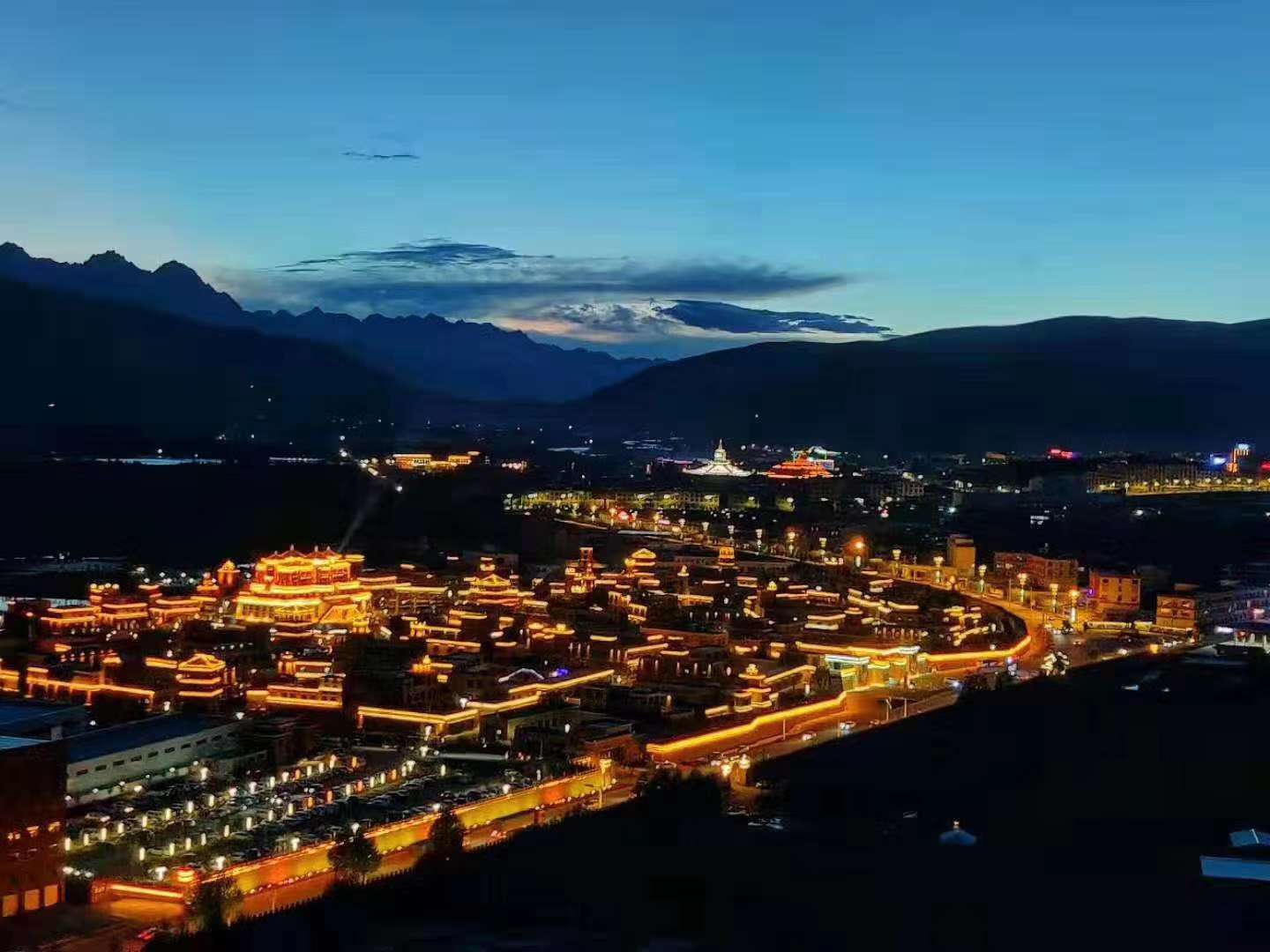 遇见青藏:甘孜县格萨尔王城风韵