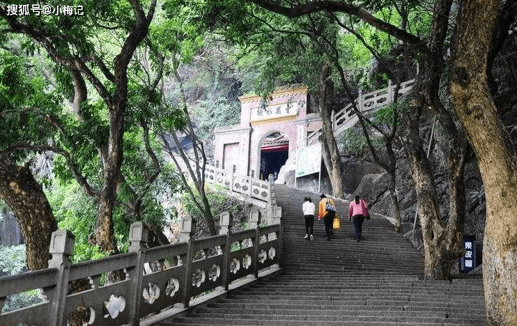 万源市经济总量_万源市井溪乡邓华(2)