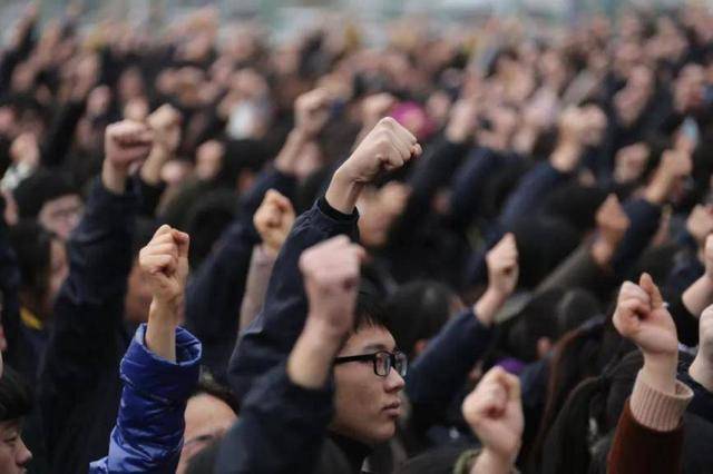 直播业gdp_美女直播