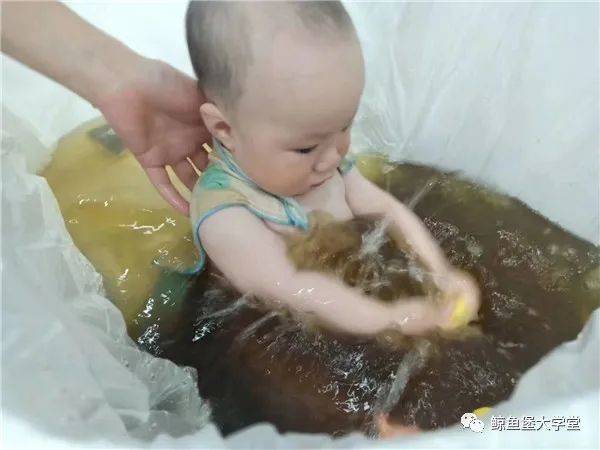 宝宝|宝宝夏季热痱困扰你？清爽一夏的秘诀来了！