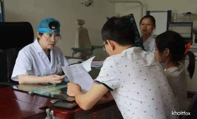 原创产检医生问是不是第一胎，老公不干了，医生：不说清楚没法做检查