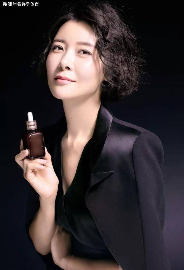 颜丙燕 颜丙燕,1972年12月16日生于中国北京,中国内地女演员.