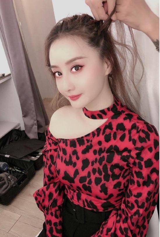 原创女人必须生孩子?看完电影里姐妹花的遭遇,就能明白杨丽萍的不易 原创女人必须生孩子?看完电影里姐妹花的遭遇,就能明白杨丽萍的不易