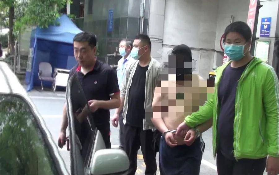 早睡早起、说脏话罚款……警方捣毁“准军事化