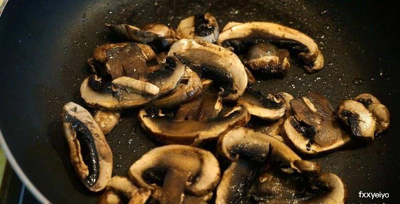 怎样做美味冻牛肝菌 ce142c999a9a46fbabd890e273540cad.jpeg