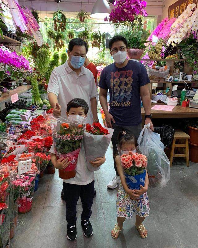 同是嫁入豪门，霍震霆感激郭晶晶下嫁，奚梦瑶
