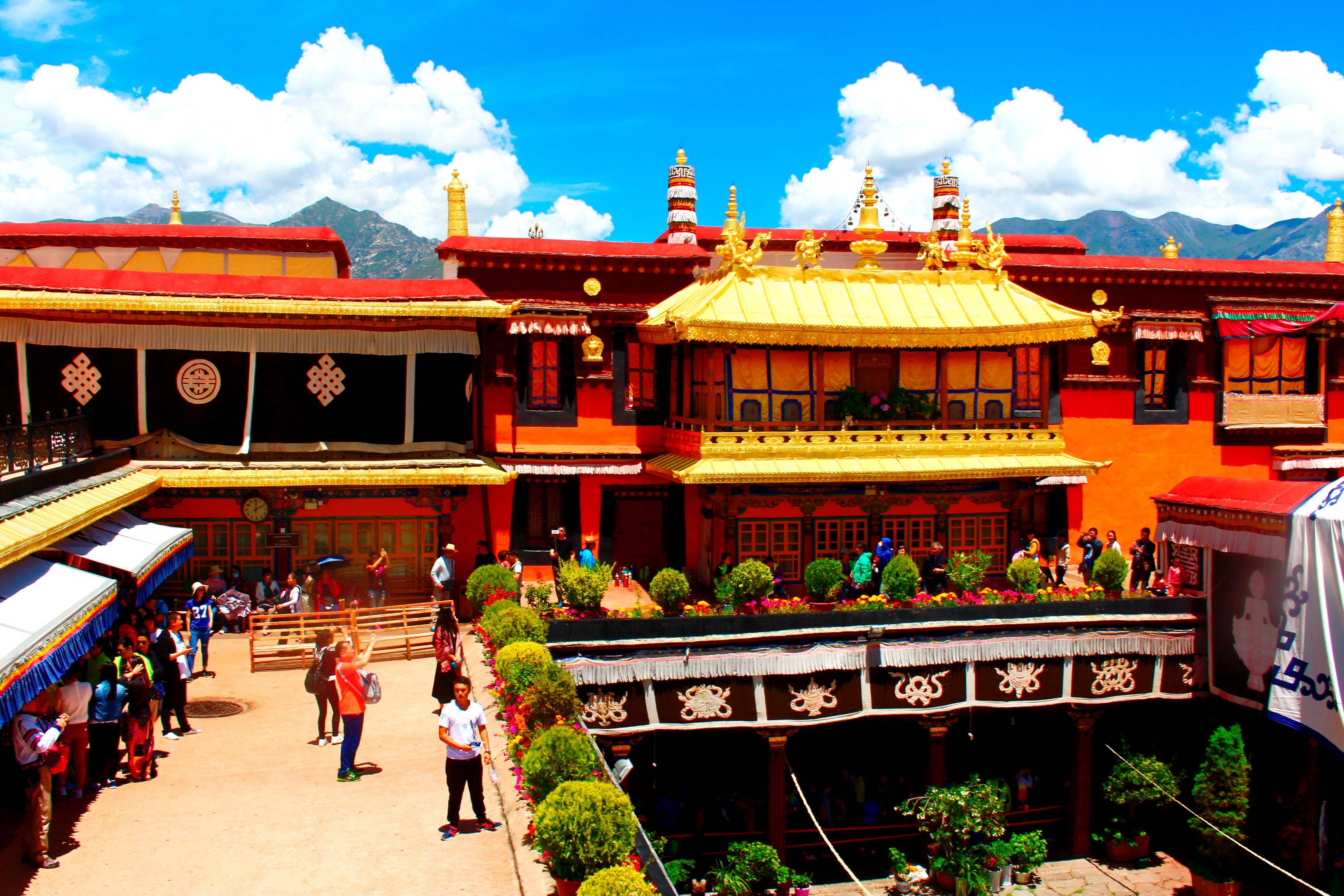 大地:致敬三十岁环中国行之西藏拉萨大昭寺