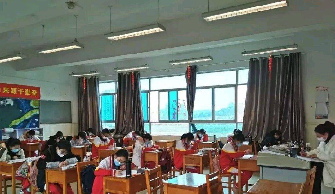 多地发布通知，考试又迎来变动？初三学生迎来两个好消息！