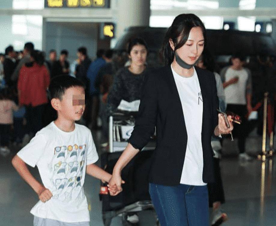 原创女星拍戏途中意外怀孕，孩子如今10岁，至今不知爹是谁